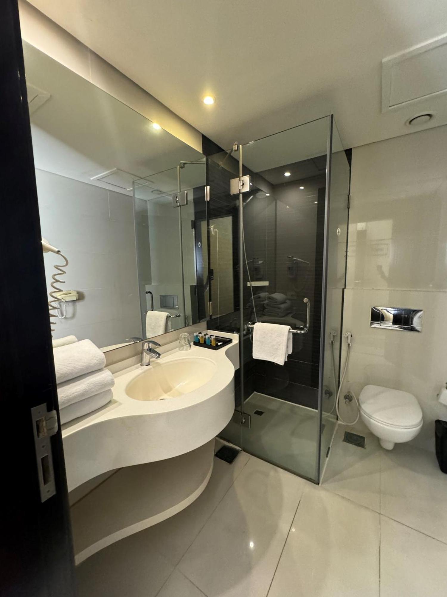 Elite By Beverly 4*